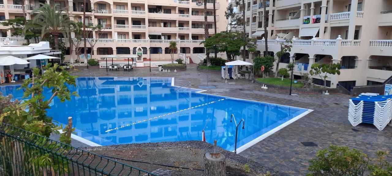 Castle Harbour Aparthotel Los Cristianos  Exterior photo