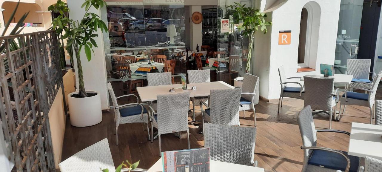 Castle Harbour Aparthotel Los Cristianos  Exterior photo