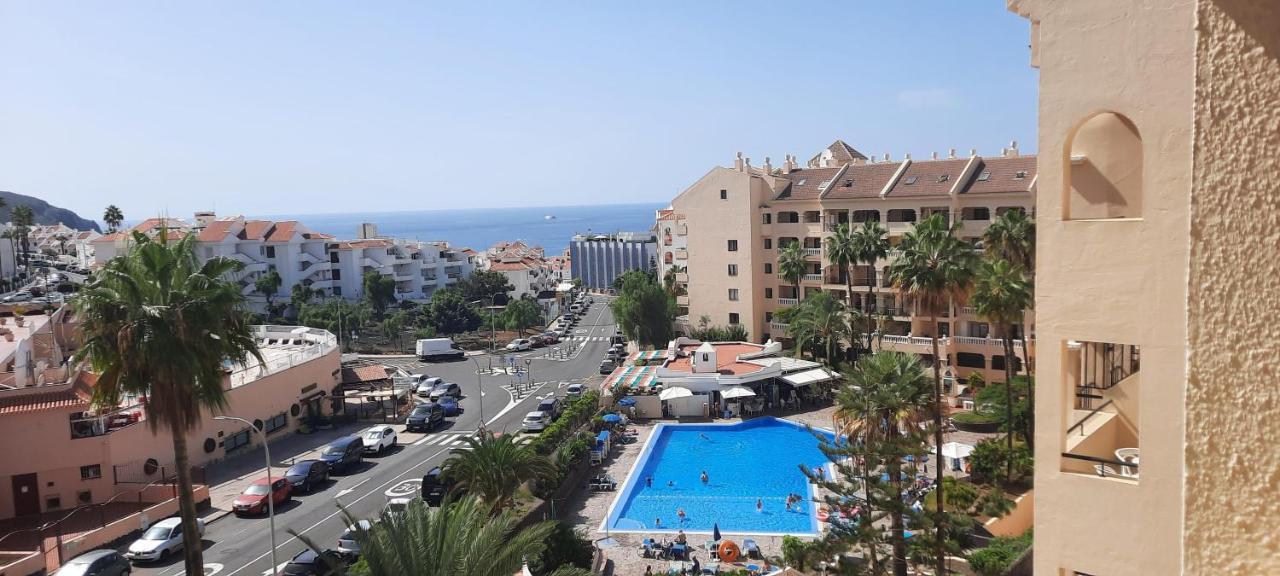 Castle Harbour Aparthotel Los Cristianos  Exterior photo