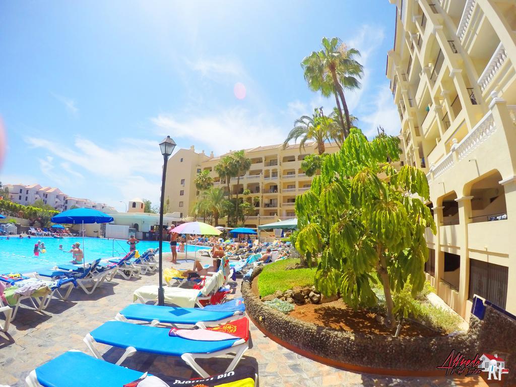 Castle Harbour Aparthotel Los Cristianos  Exterior photo