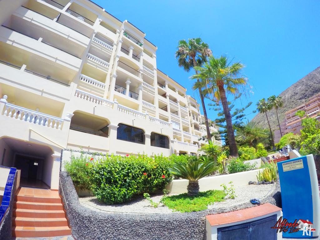 Castle Harbour Aparthotel Los Cristianos  Exterior photo