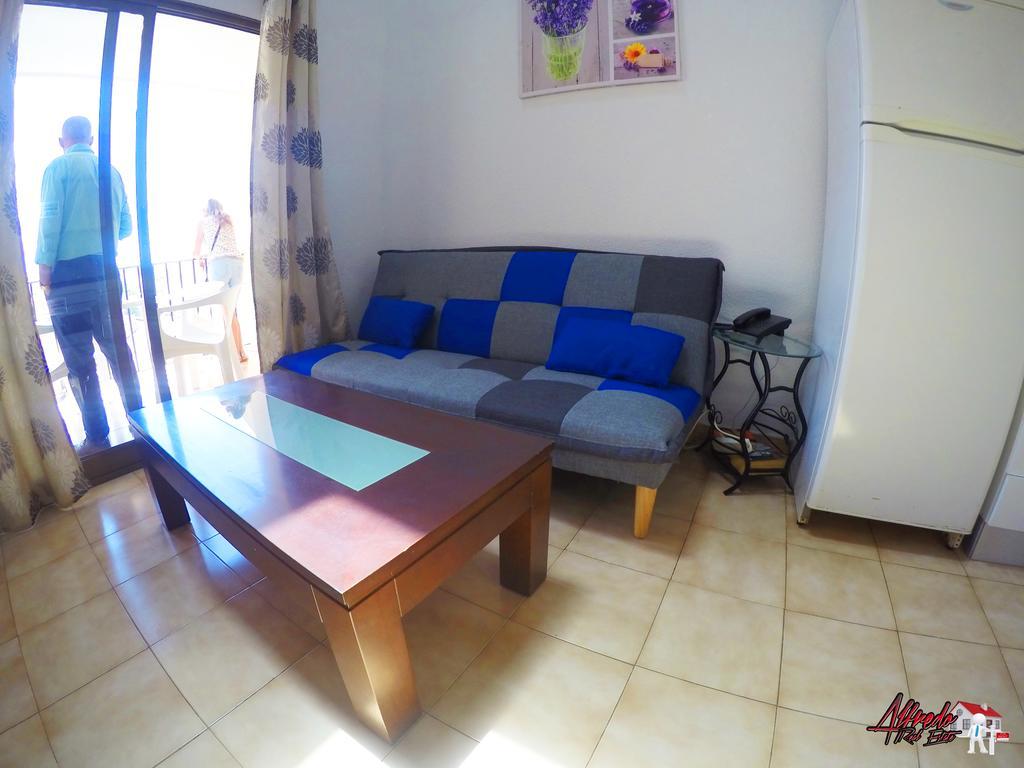 Castle Harbour Aparthotel Los Cristianos  Exterior photo