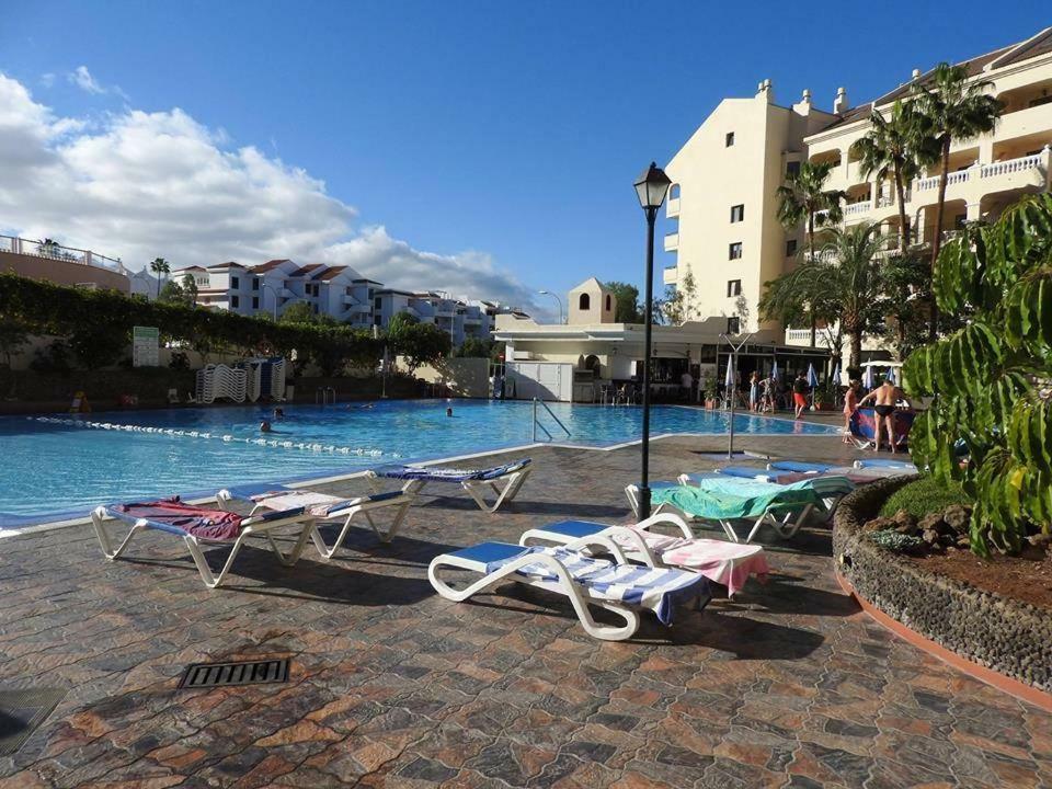 Castle Harbour Aparthotel Los Cristianos  Exterior photo