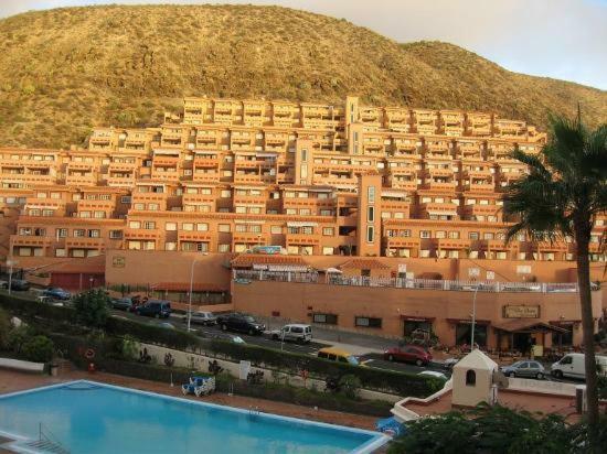 Castle Harbour Aparthotel Los Cristianos  Exterior photo