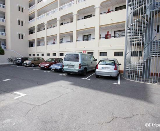 Castle Harbour Aparthotel Los Cristianos  Exterior photo
