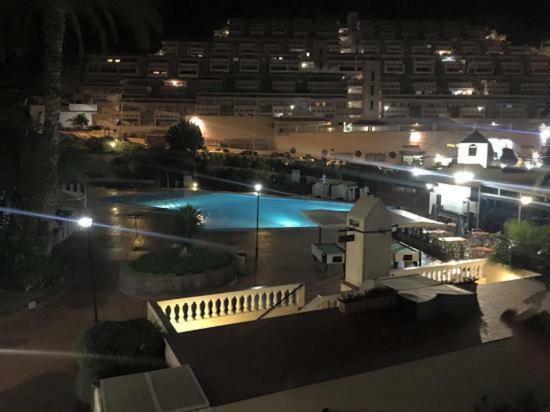 Castle Harbour Aparthotel Los Cristianos  Exterior photo