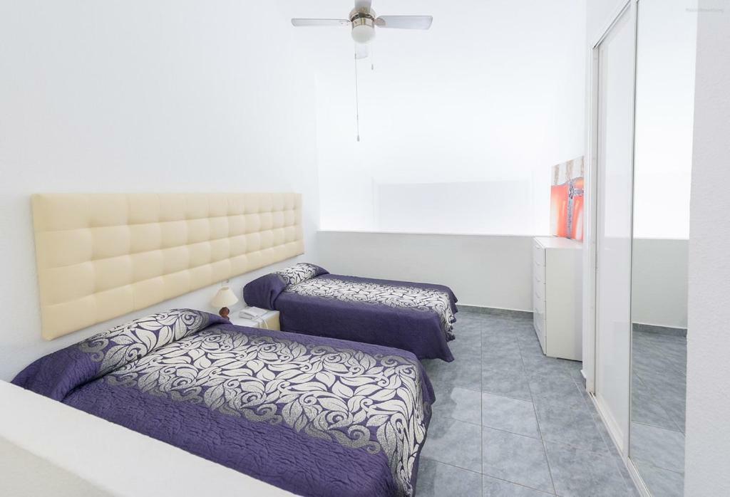 Castle Harbour Aparthotel Los Cristianos  Exterior photo