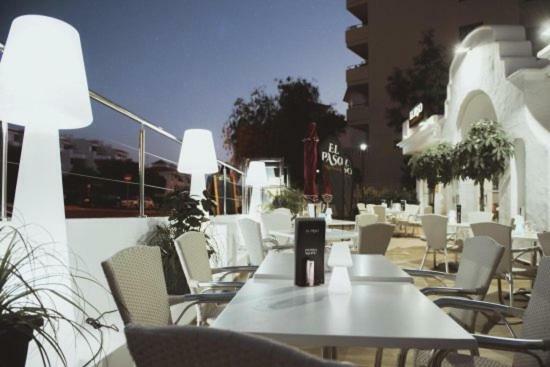 Castle Harbour Aparthotel Los Cristianos  Exterior photo